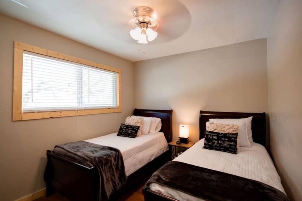 Photo of Bedroom in College Station