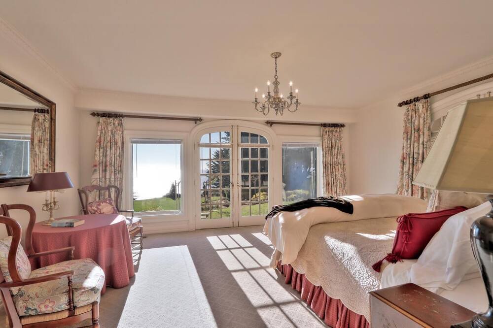 Photo of Bathroom in La Selva Beach