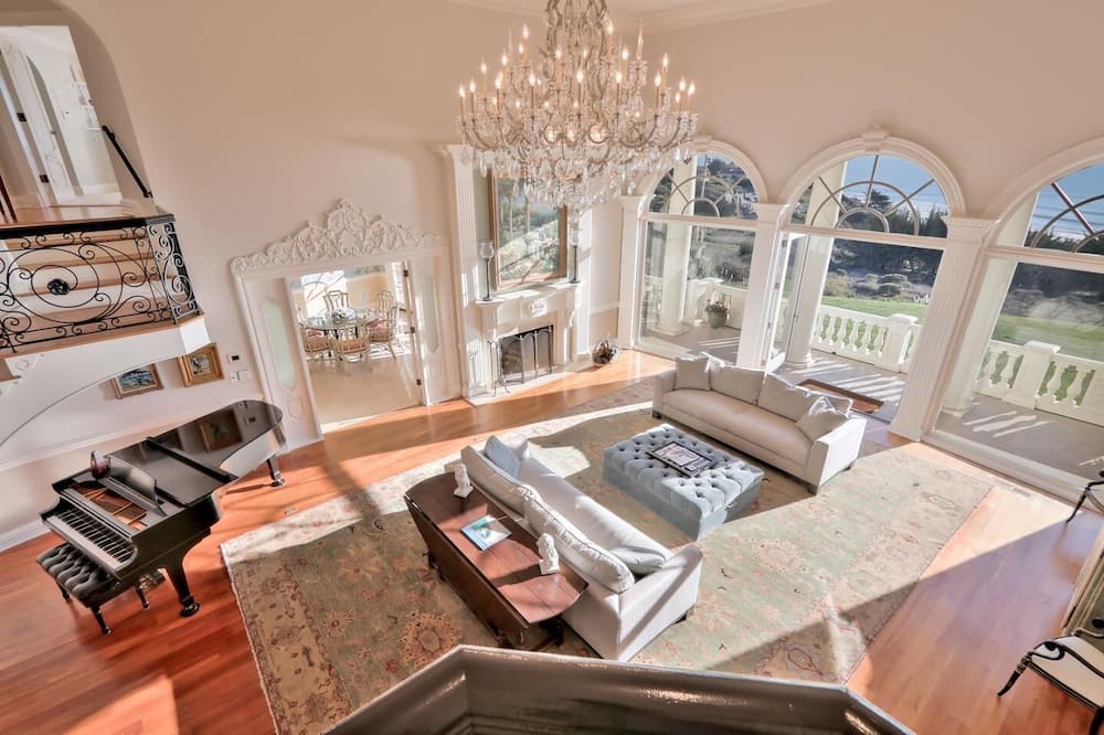 Photo of Livingroom in La Selva Beach