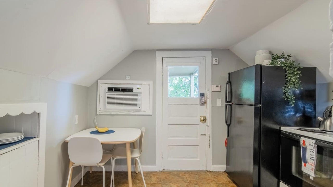 Photo of Kitchen in West Plaza