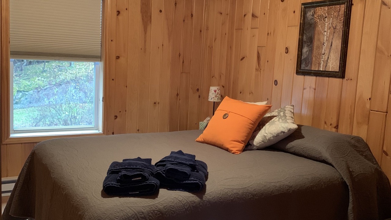 Photo of Bedroom in Wellesley Island