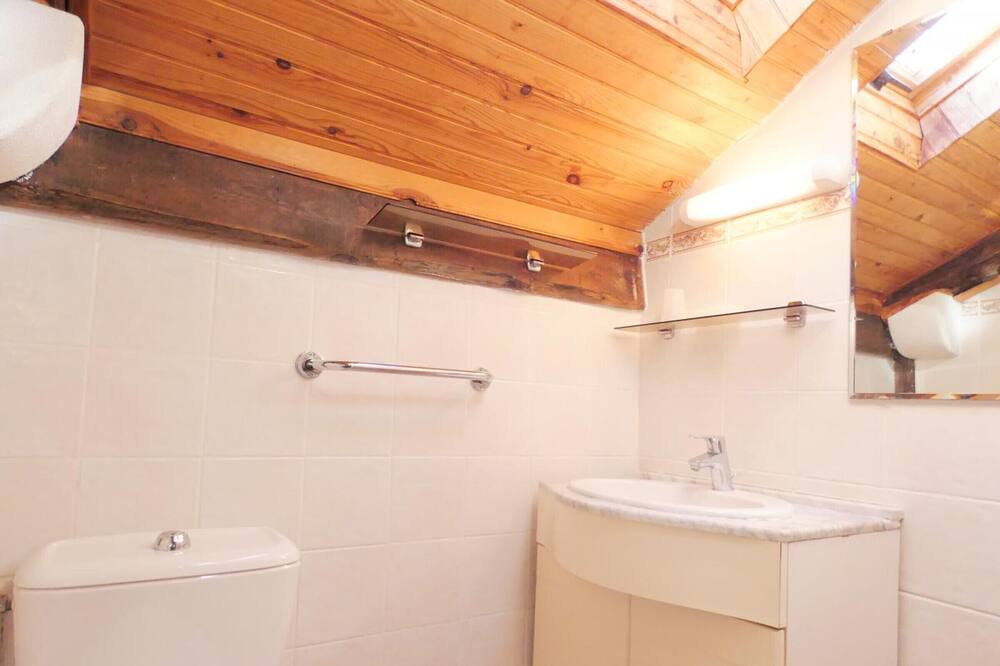 Photo of Bathroom in Herm