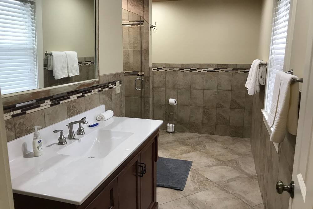 Photo of Bathroom in Elmira