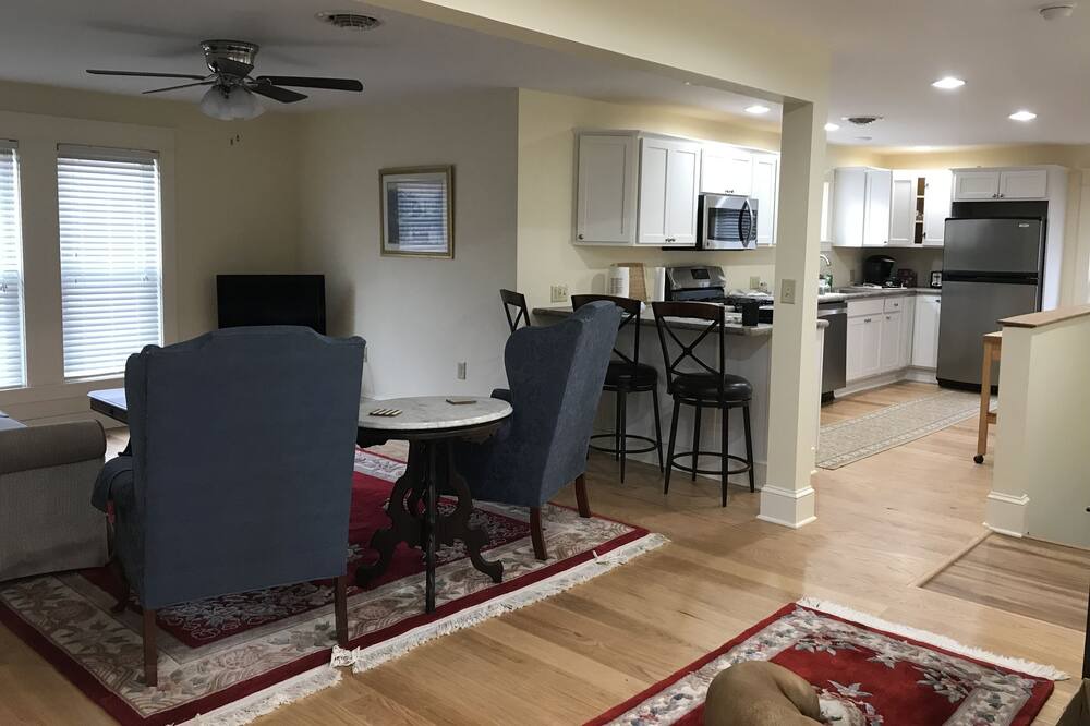 Photo of Livingroom in Elmira