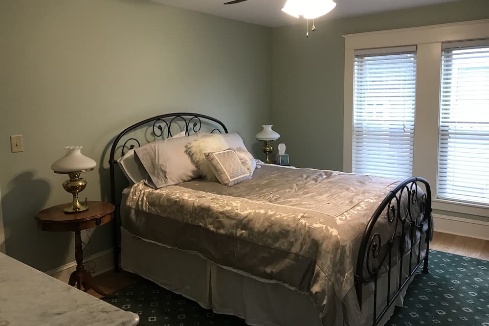 Photo of Bedroom in Elmira
