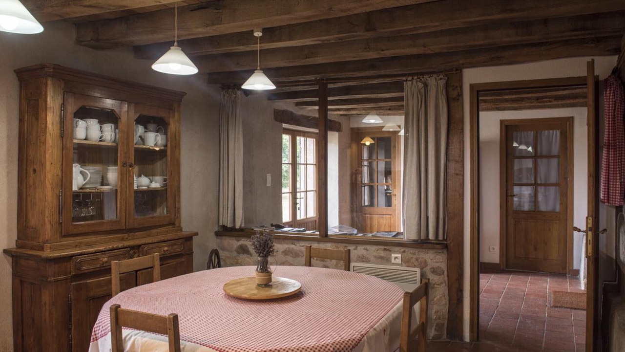 Photo of Others in Audes