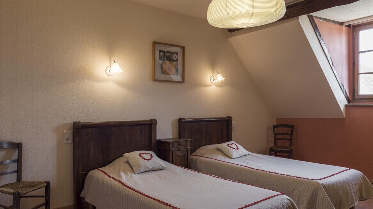 Photo of Others in Audes