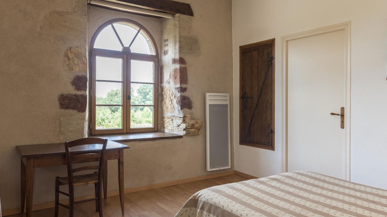 Photo of Others in Audes