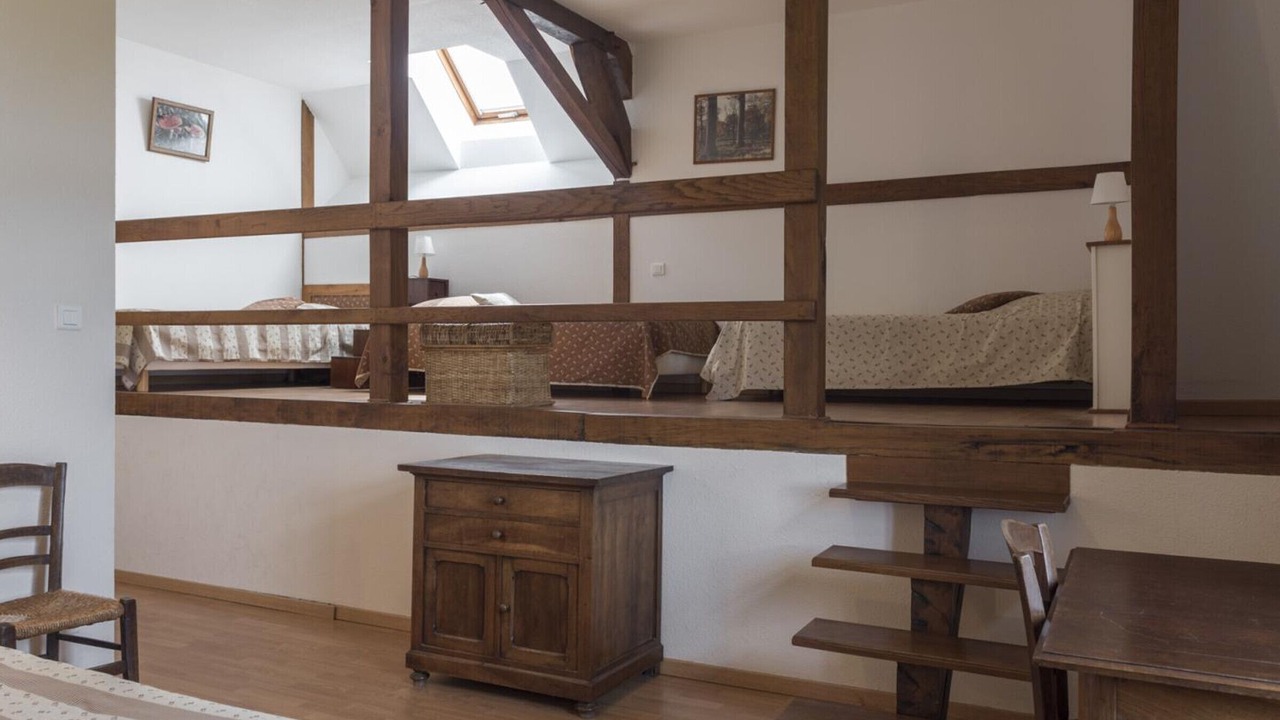 Photo of Others in Audes