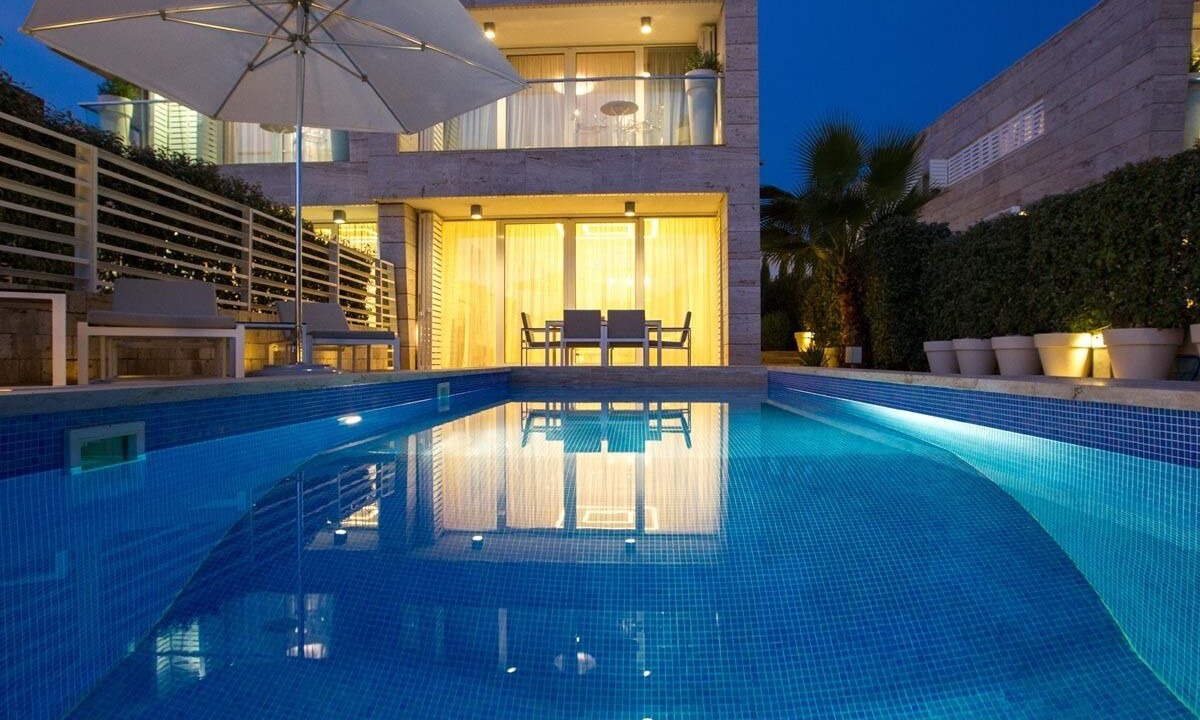 Photo of Outdoor in Petrcane