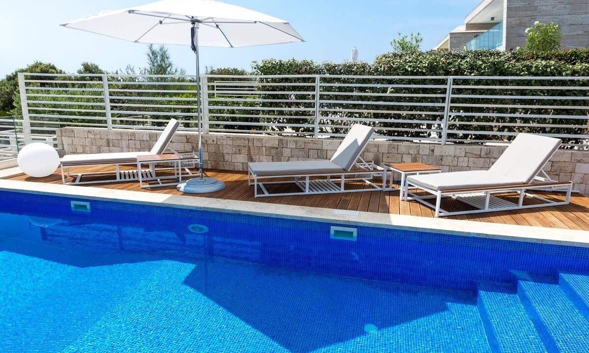 Photo of Outdoor in Petrcane