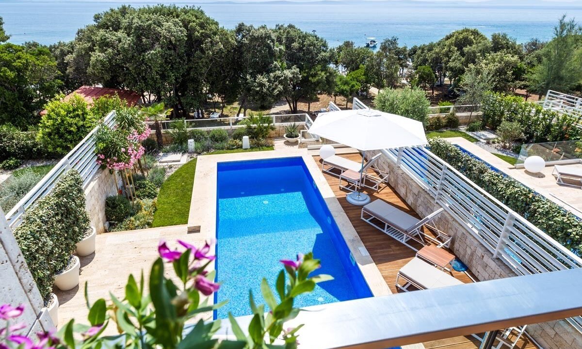 Photo of Outdoor in Petrcane
