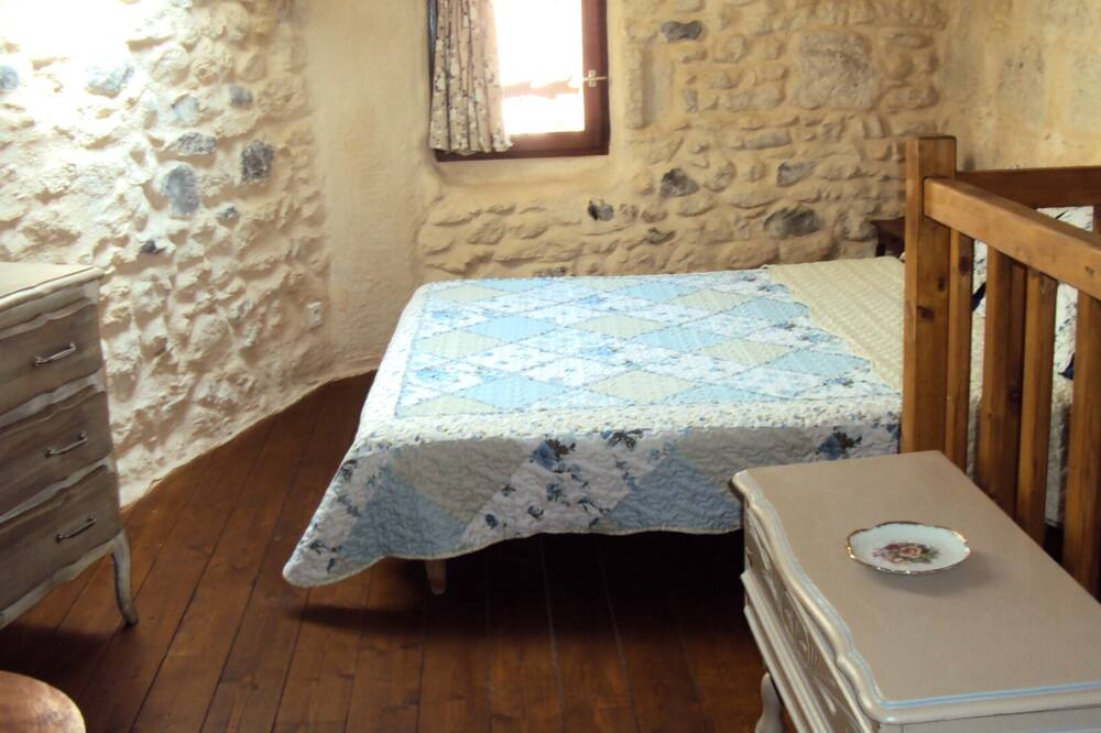 Photo of Bedroom in Tourbes