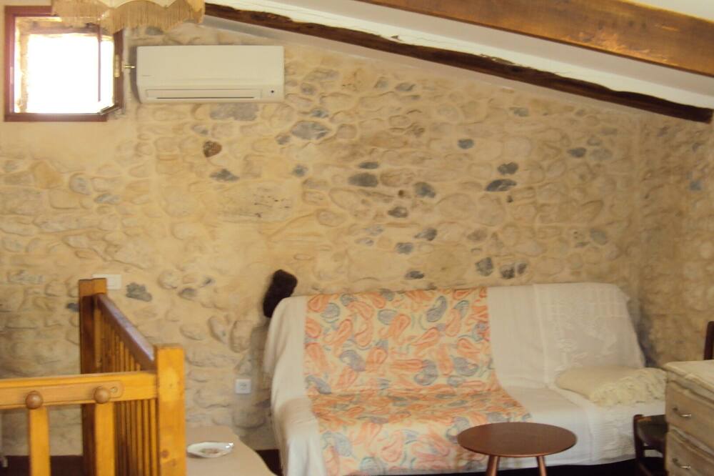 Photo of Livingroom in Tourbes