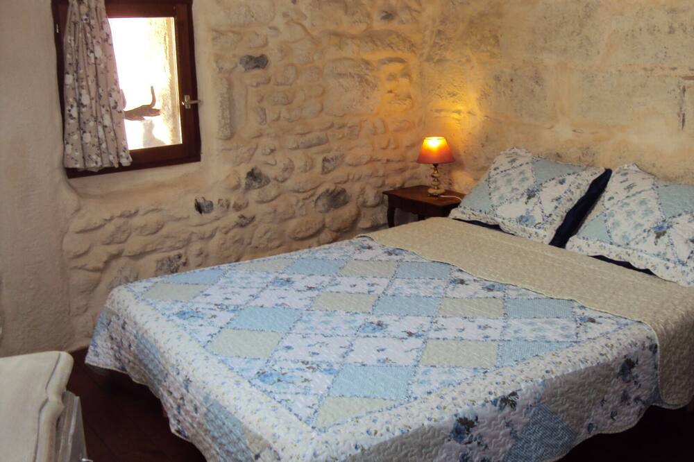 Photo of Bedroom in Tourbes