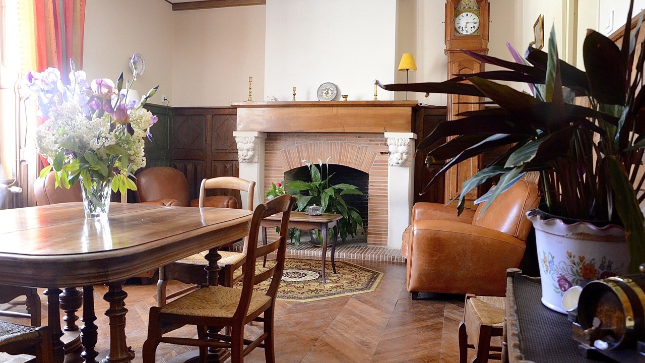 Photo of Others in Reaux