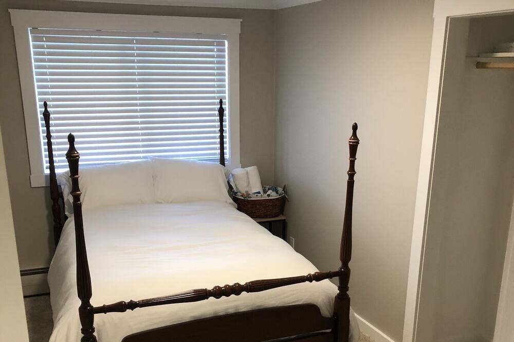 Photo of Bedroom in Pullman
