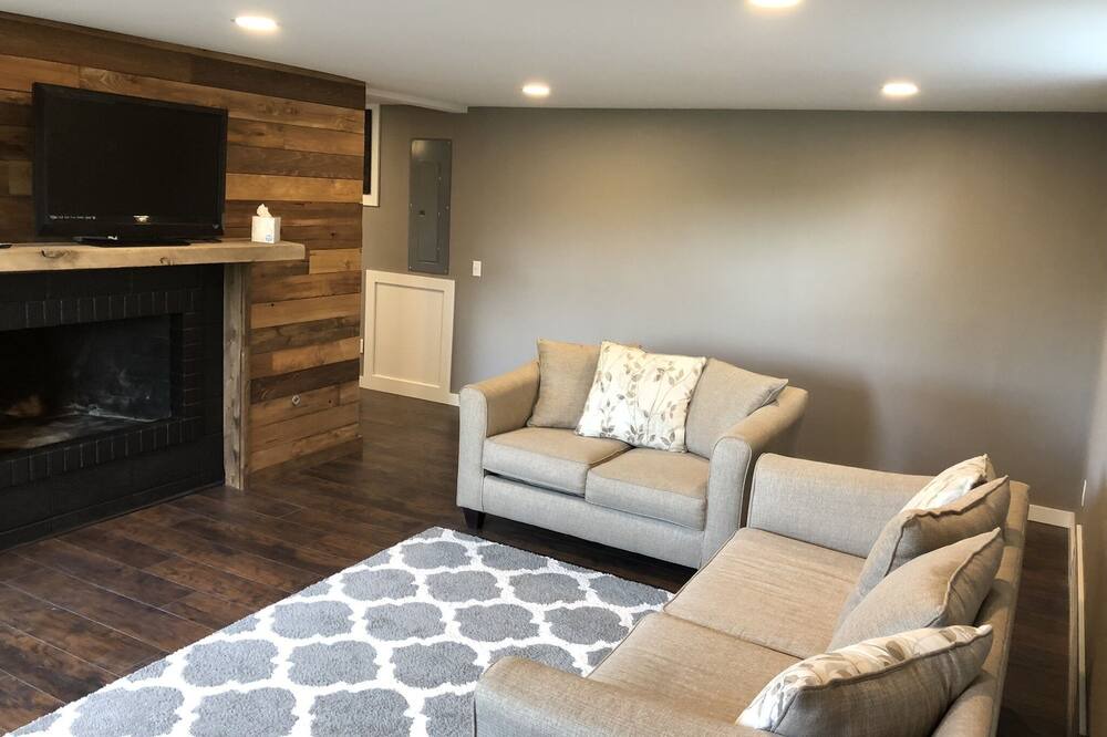 Photo of Livingroom in Pullman