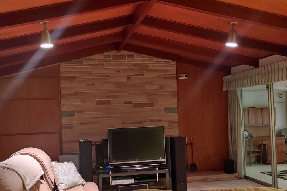Photo of Livingroom in Arden-Arcade