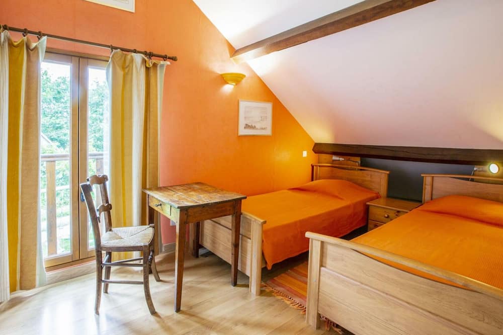 Photo of Bedroom in Authon