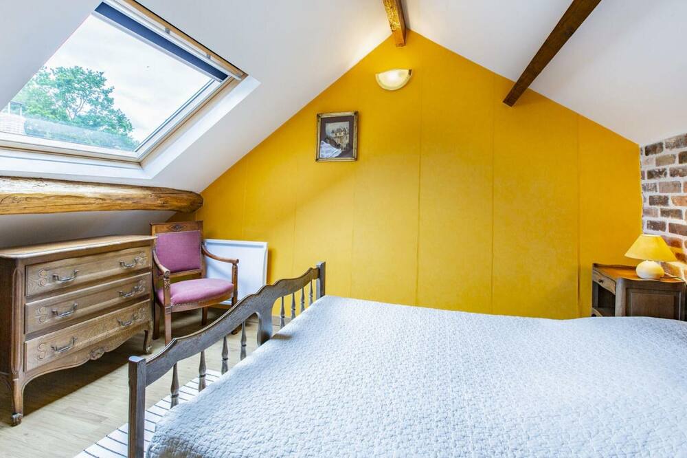 Photo of Bedroom in Authon