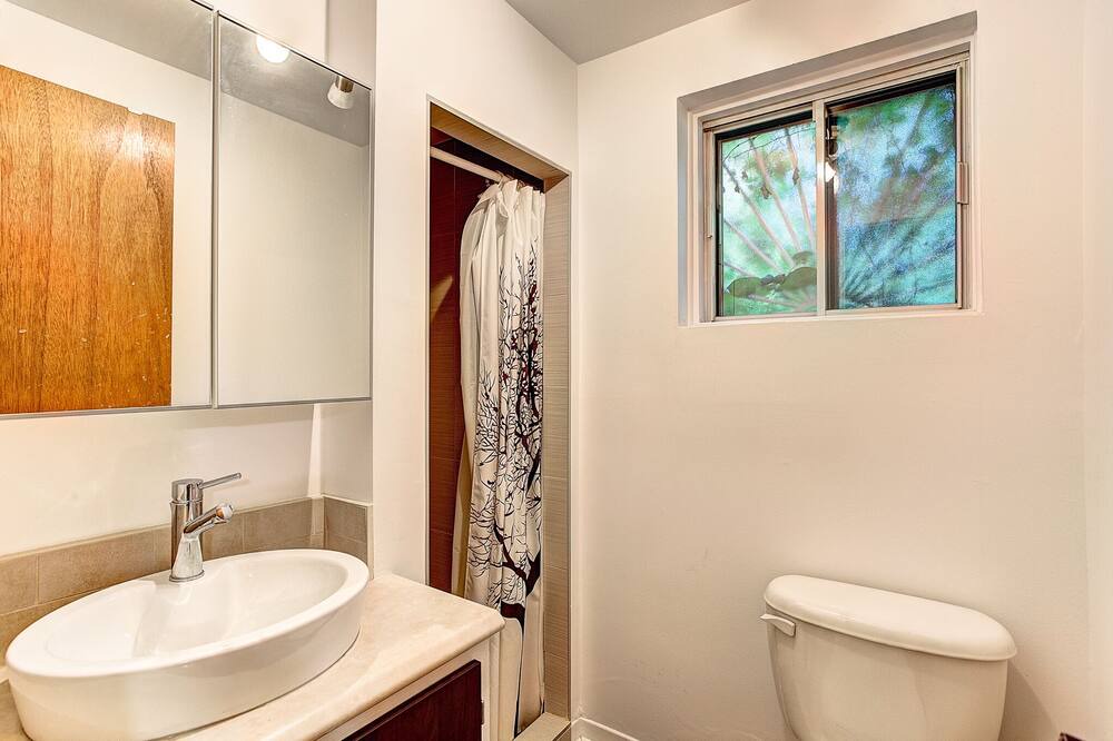Photo of Bathroom in Saint-Justin