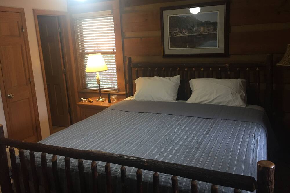 Photo of Bedroom in Blowing Rock