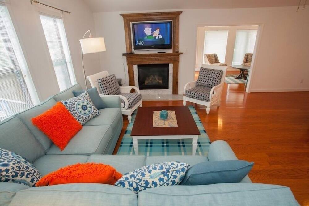 Photo of Bedroom in Northeast Virginia Beach