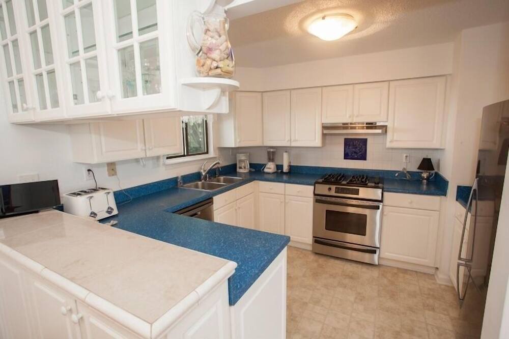 Photo of Bedroom in Northeast Virginia Beach
