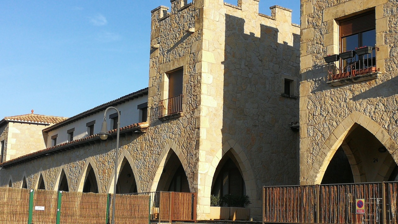Photo of Buildings in El Roc de Sant Gaieta