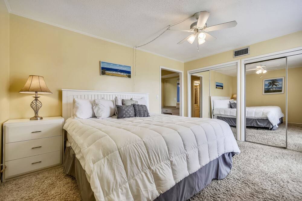 Photo of Others in Holiday Isle