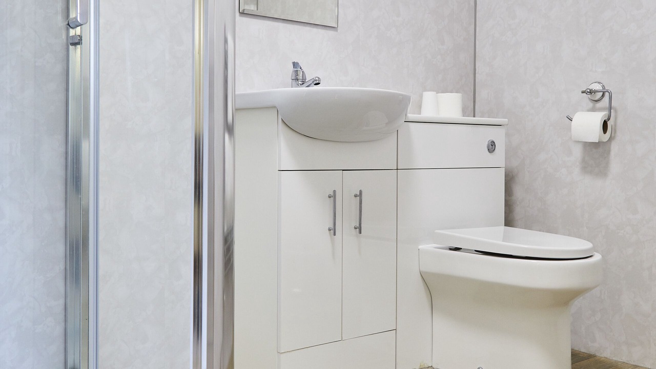 Photo of Bathroom in Elvaston