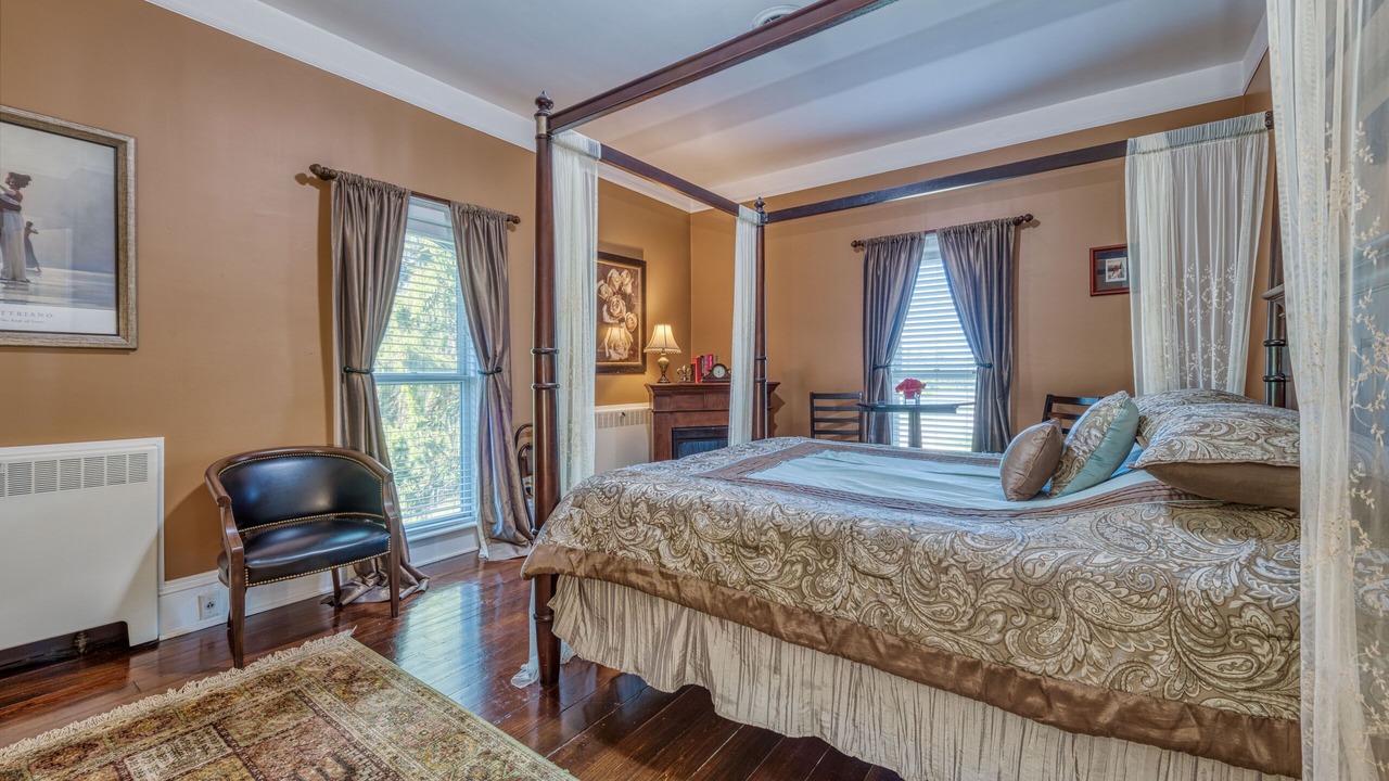 Photo of Bedroom in South Haven