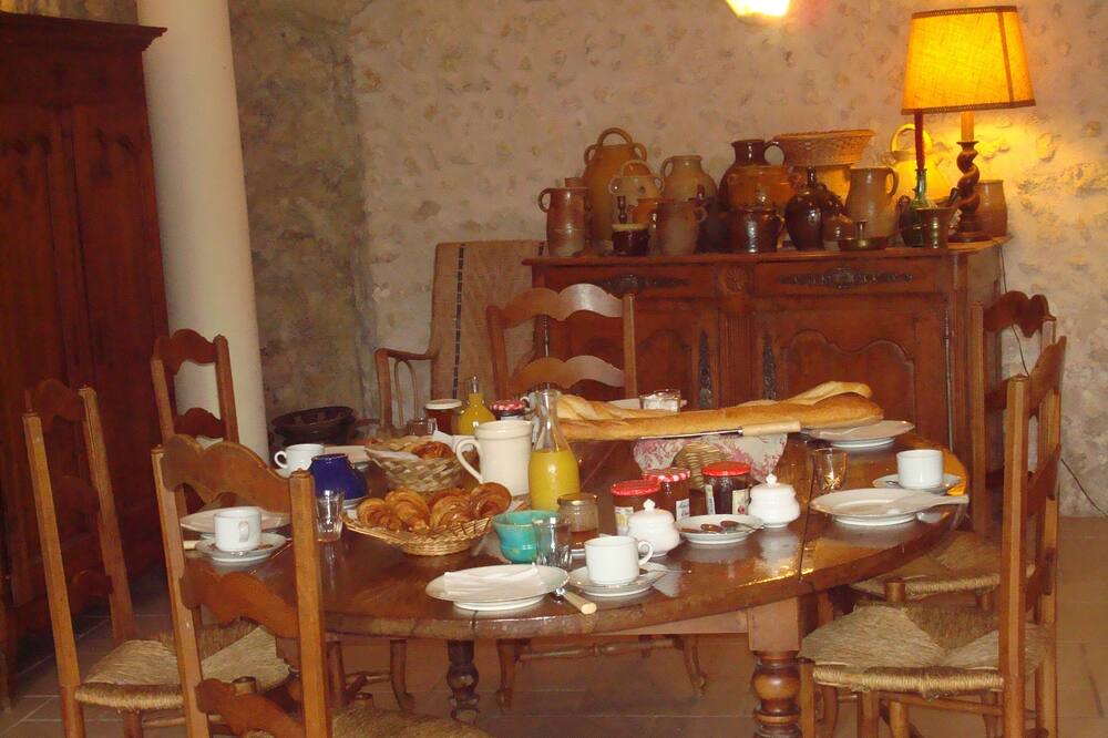Photo of Kitchen in Vouvray