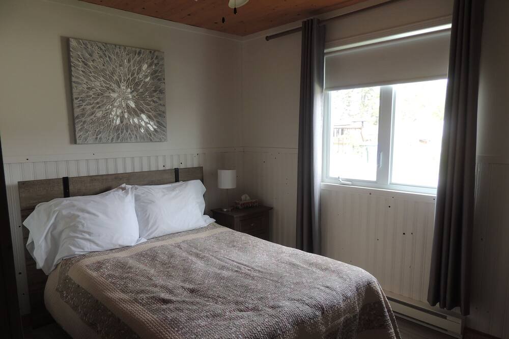 Photo of Bedroom in Larouche