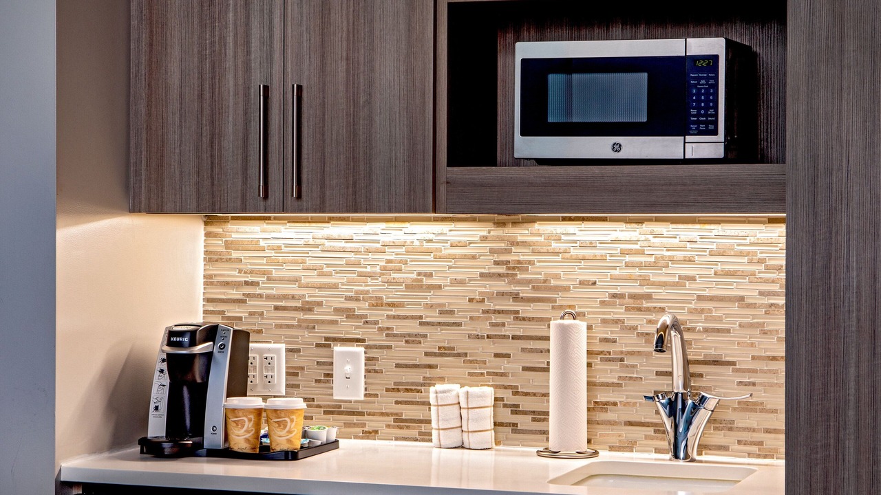 Photo of Kitchen in Coliseum Central