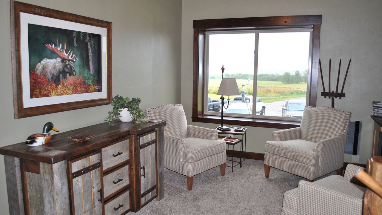 Photo of Others in Victor