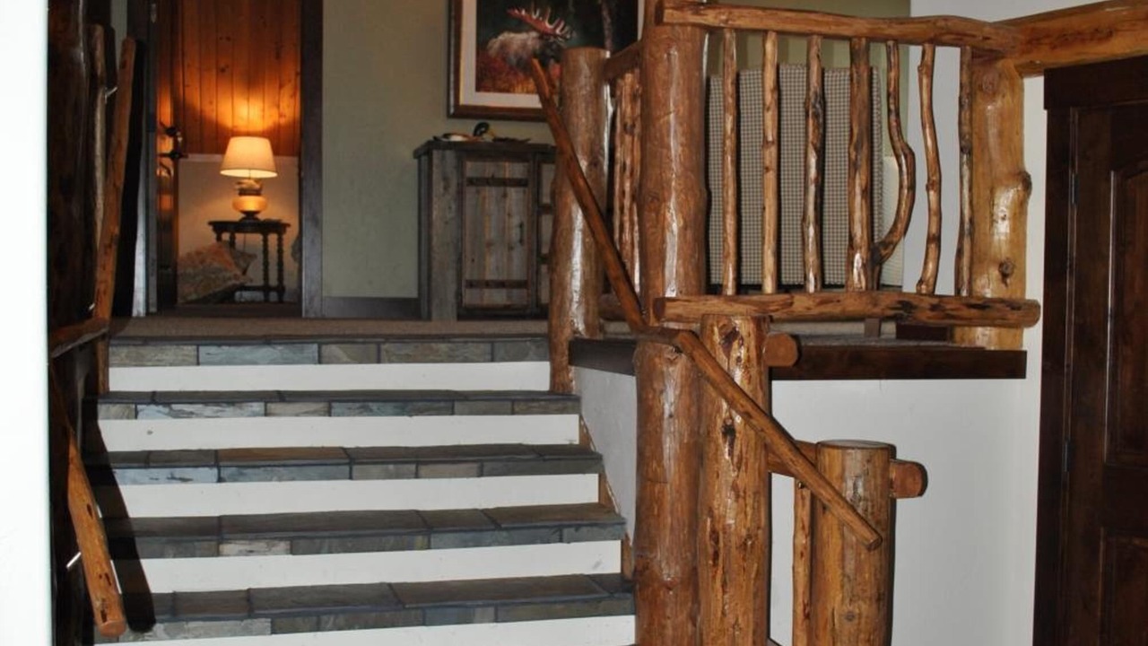 Photo of Others in Victor