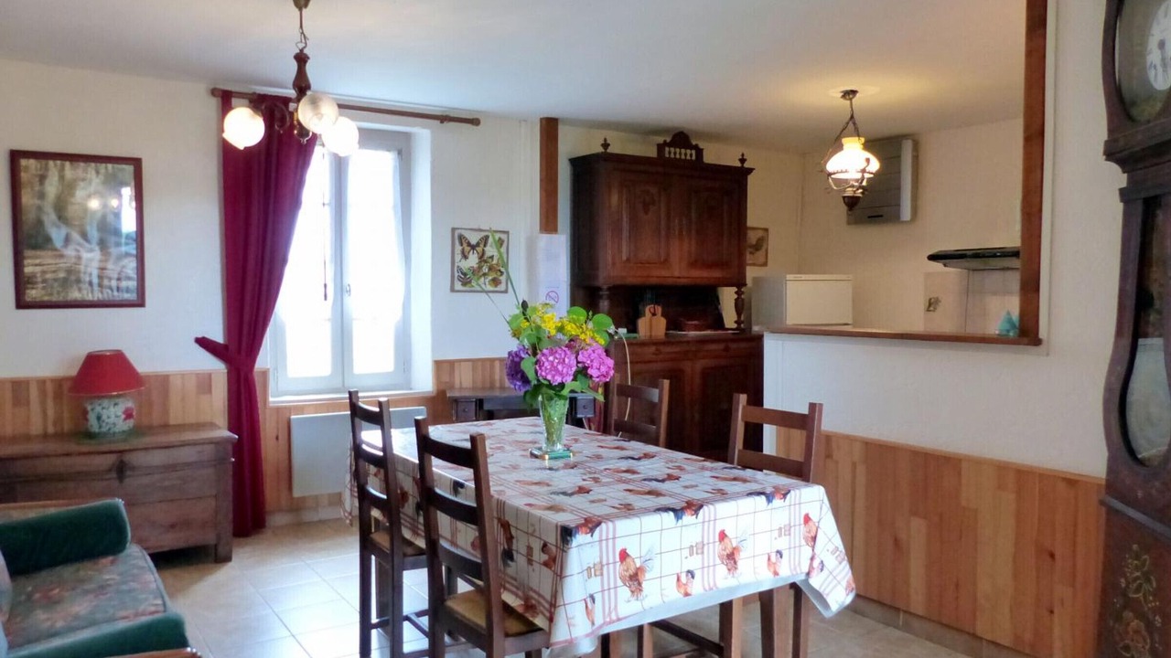 Photo of Others in Maillet