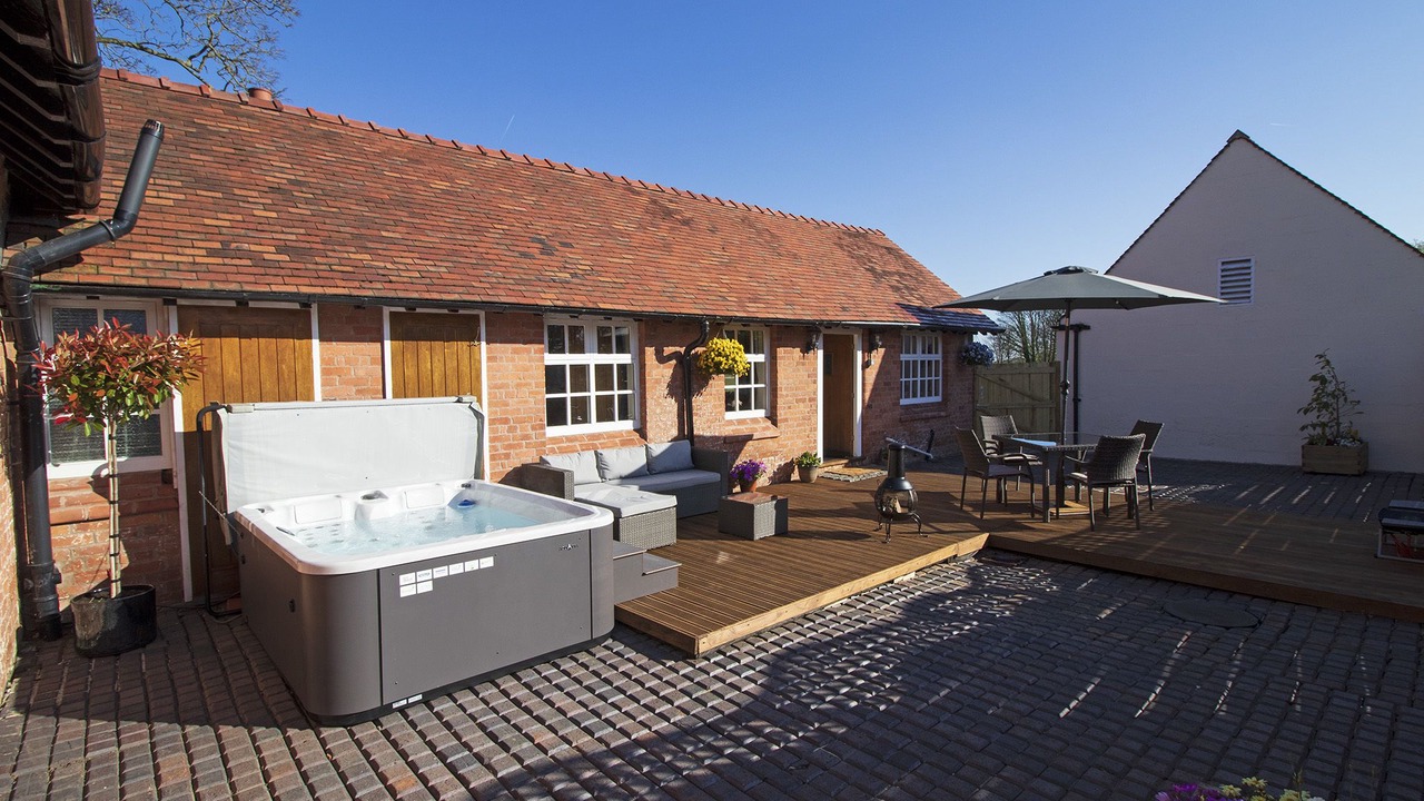 Photo of Others in Thornton Hough