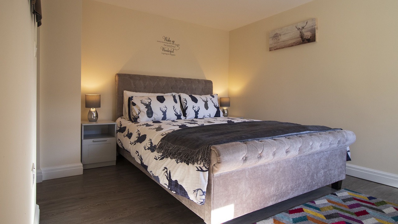 Photo of Bedroom in Thornton Hough