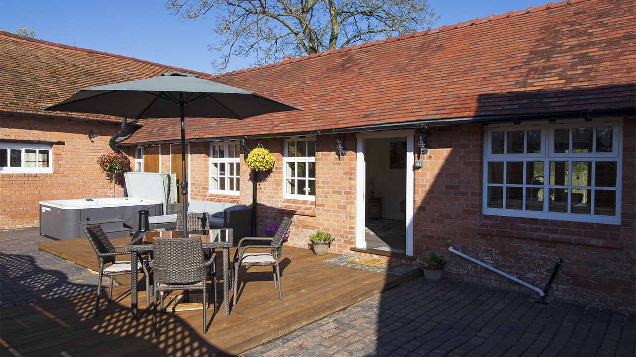 Photo of Outdoor in Thornton Hough