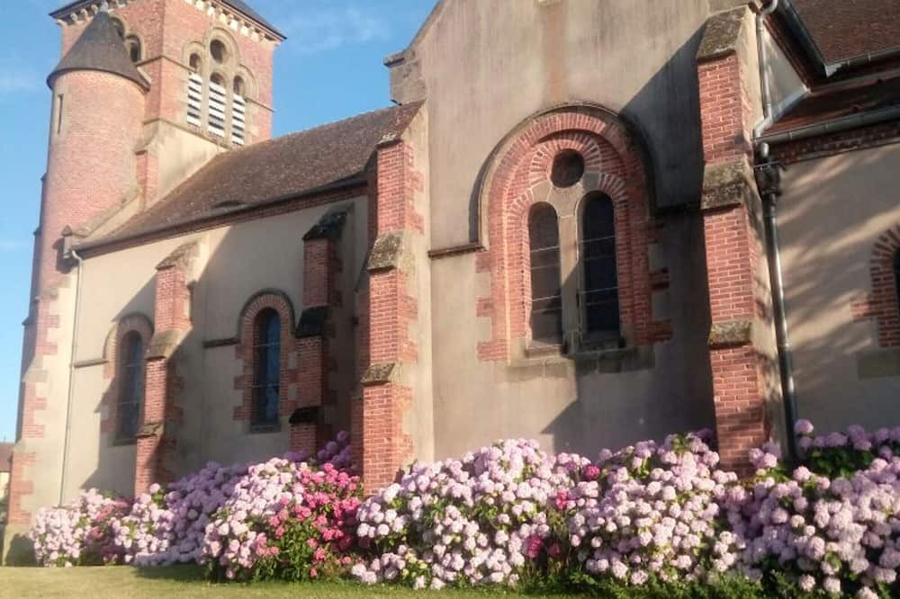 Photo of Outdoor in Verneix