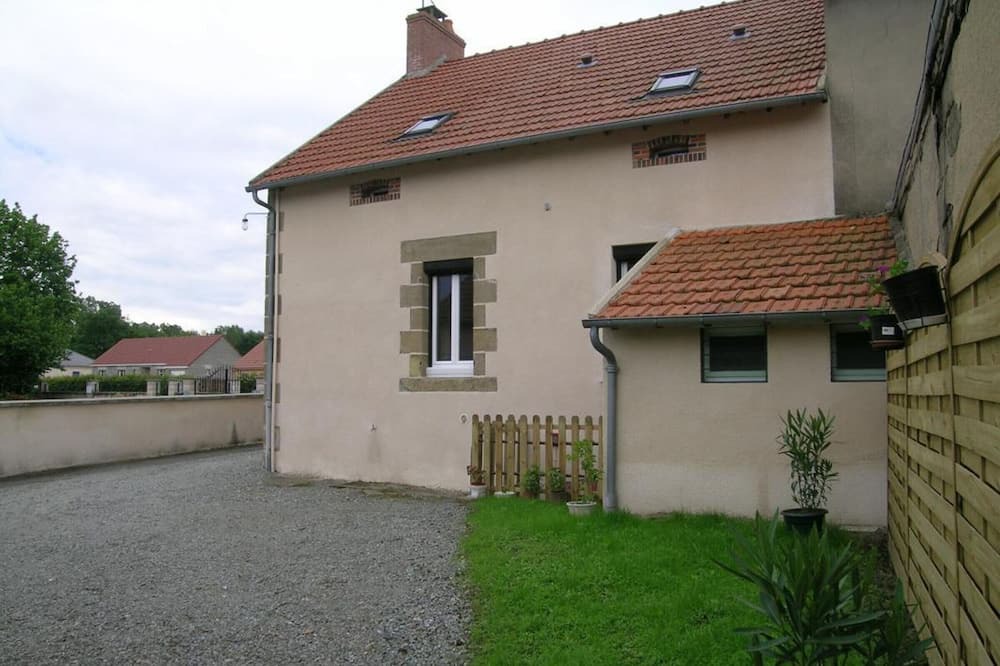 Photo of Outdoor in Verneix