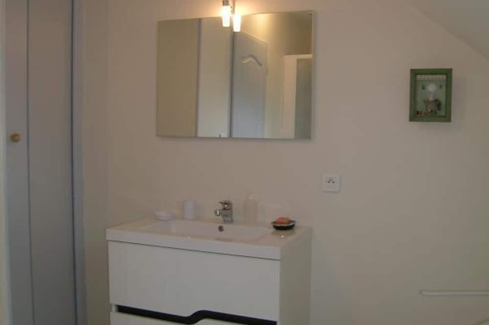 Photo of Bathroom in Verneix