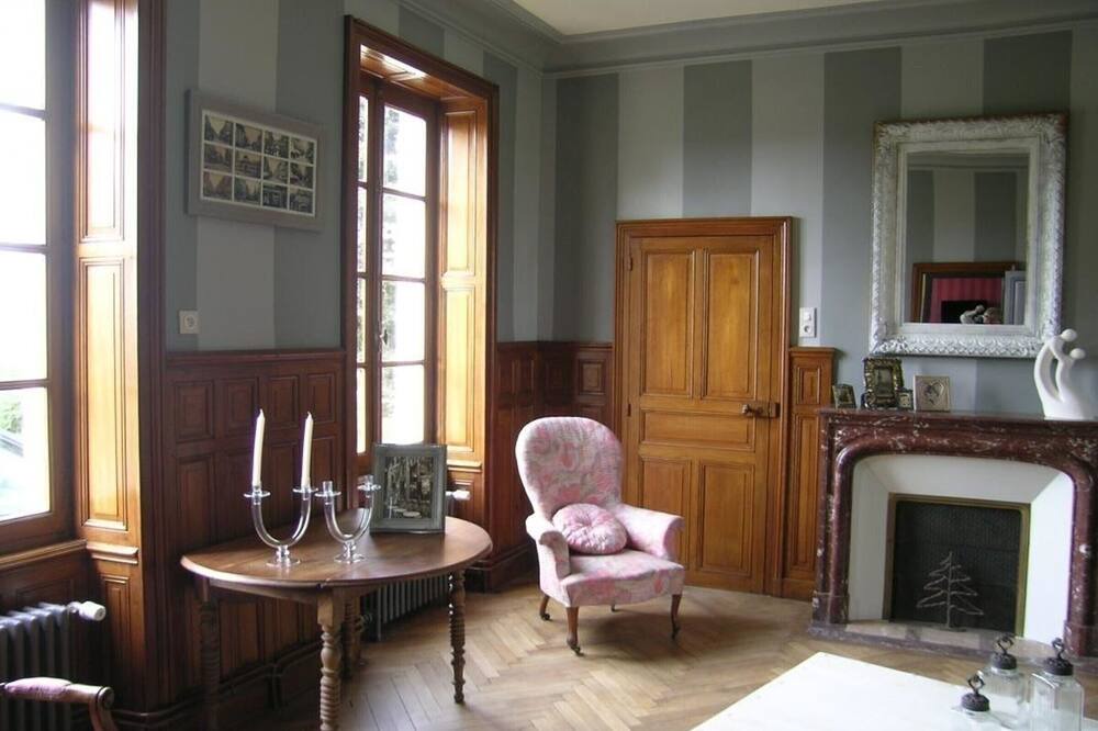 Photo of Livingroom in Cerilly
