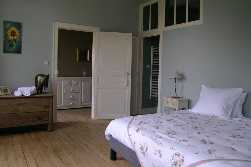 Photo of Bedroom in Cerilly