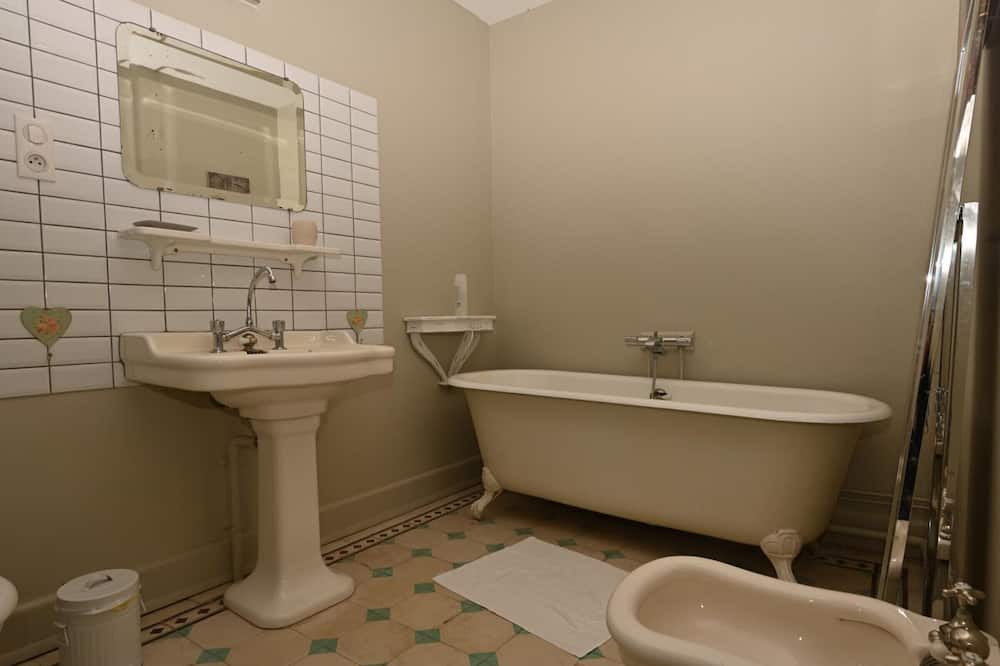 Photo of Bathroom in Cerilly