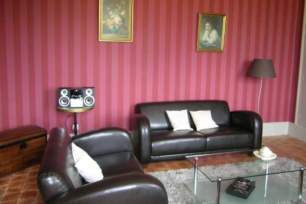 Photo of Livingroom in Cerilly