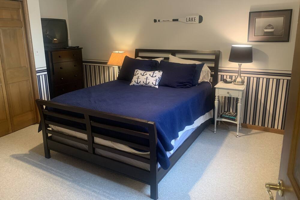 Photo of Bedroom in Niles